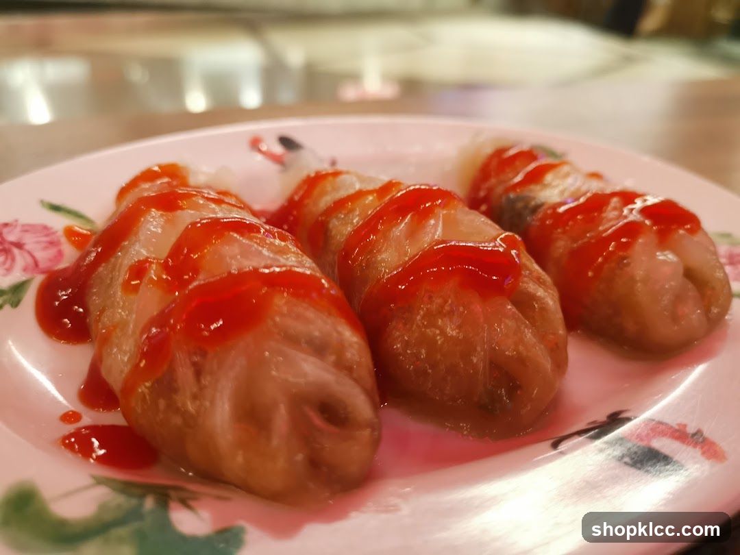 Steamed Dumplings with Sauce
