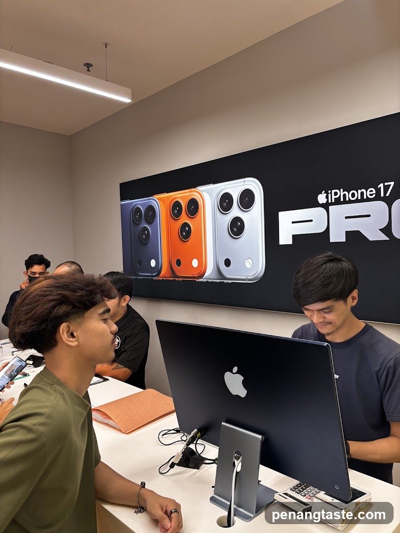 Apple Store Display