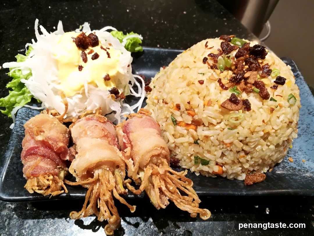 Enoki Bacon with Fried Rice and Salad