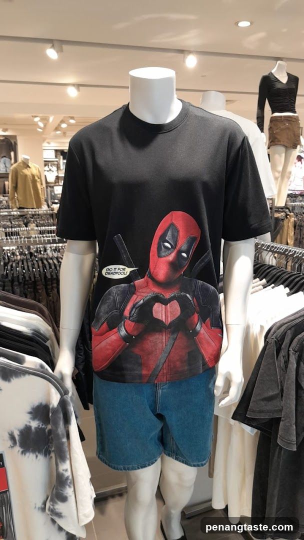 Deadpool T-shirt on Mannequin