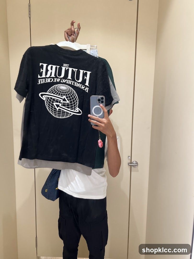 T-shirt with graphic print