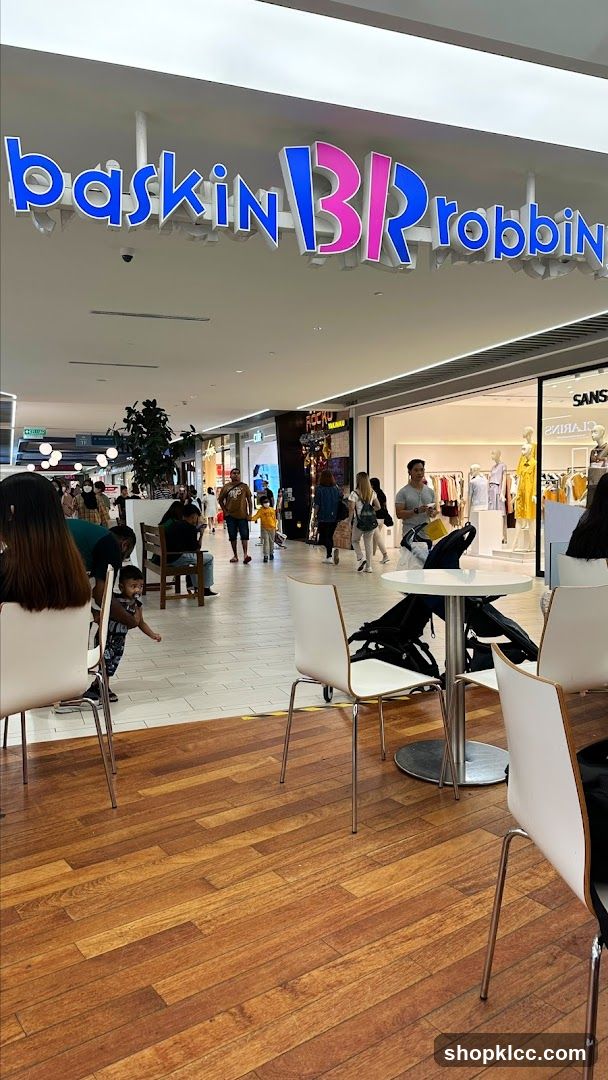 Baskin Robbins Storefront
