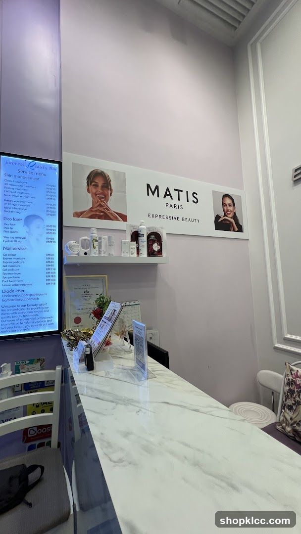 Beauty Salon Counter