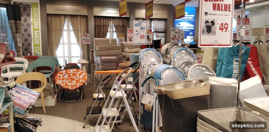 Home Goods Store Display