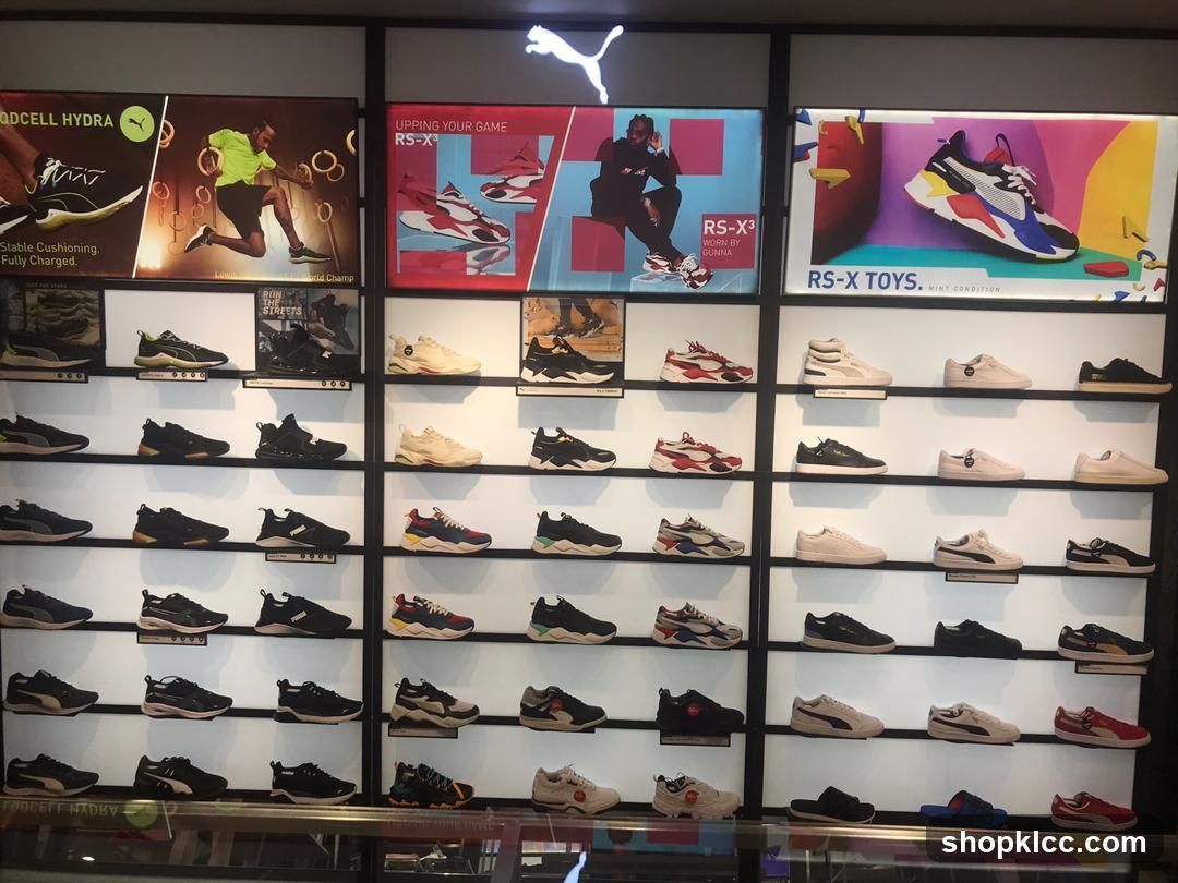 Puma Shoe Display