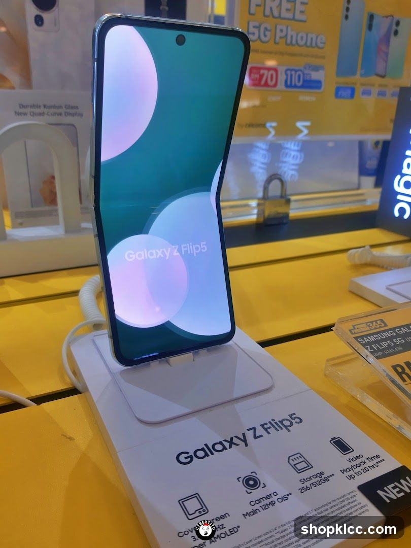 Samsung Galaxy Z Flip5 Display