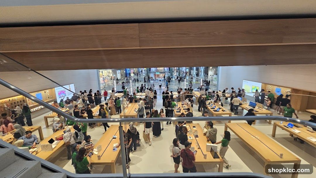 Busy electronics store