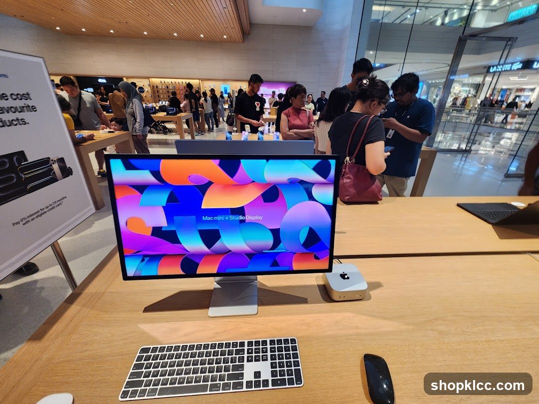 Apple Store Display