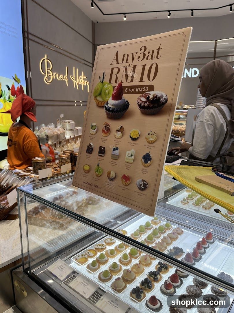 Bakery Display with Promotion