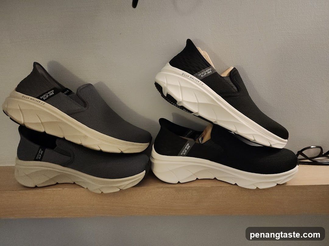 Skechers D'Lux Walker 2.0 Slip-Ins