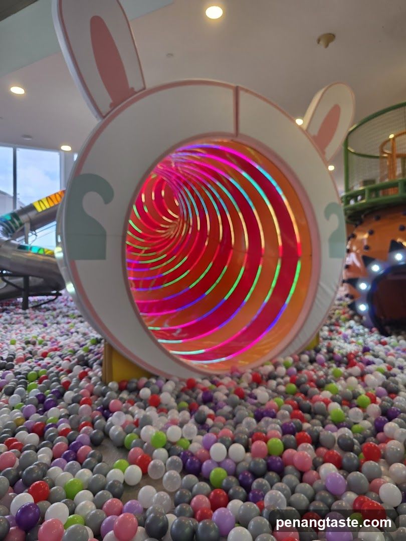 Indoor Playground Tunnel