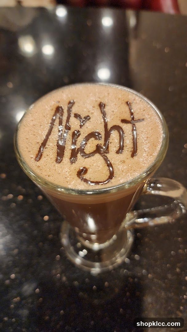 Hot Chocolate with Chocolate Drizzle