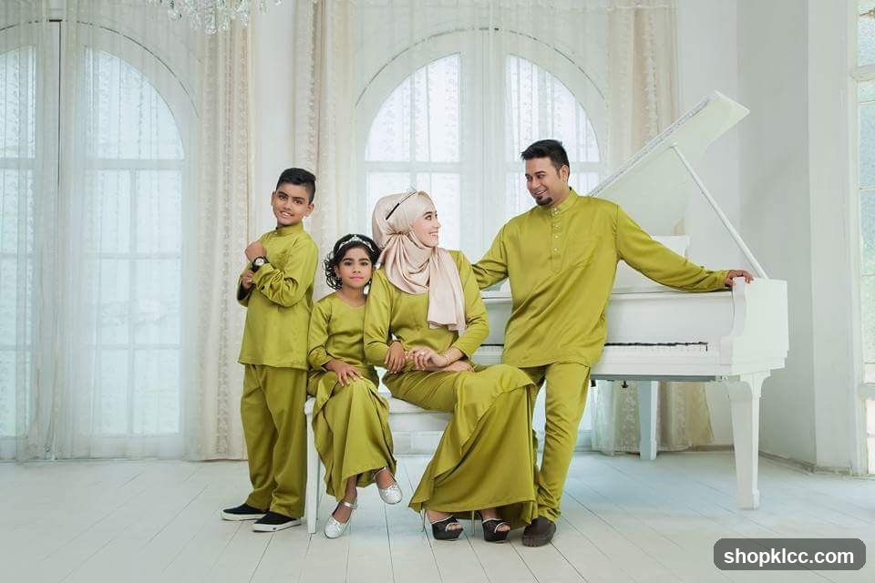 Family Portrait with Piano