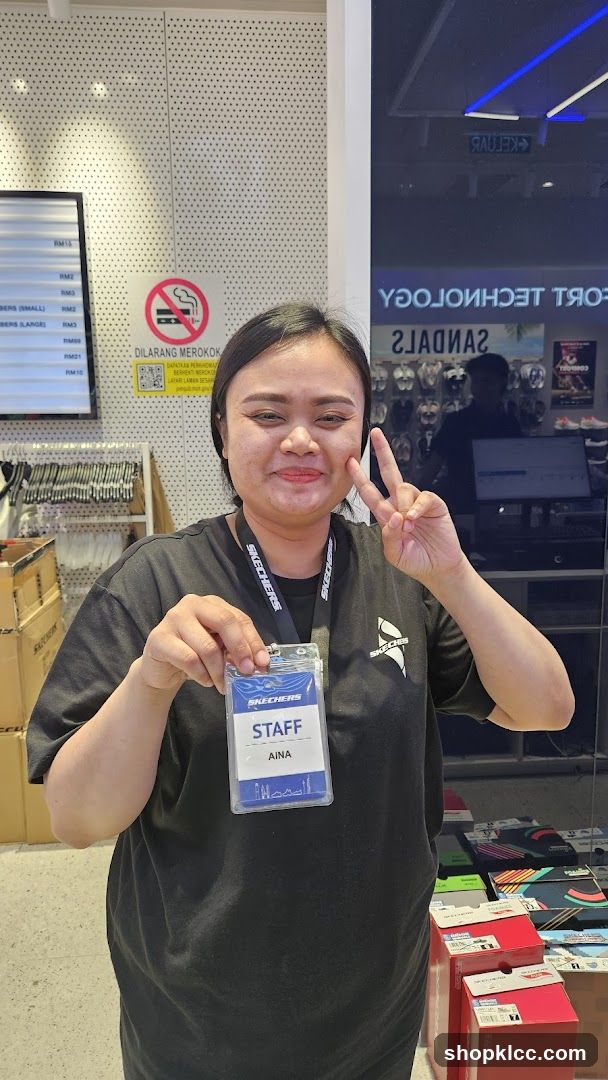 Skechers Staff Member