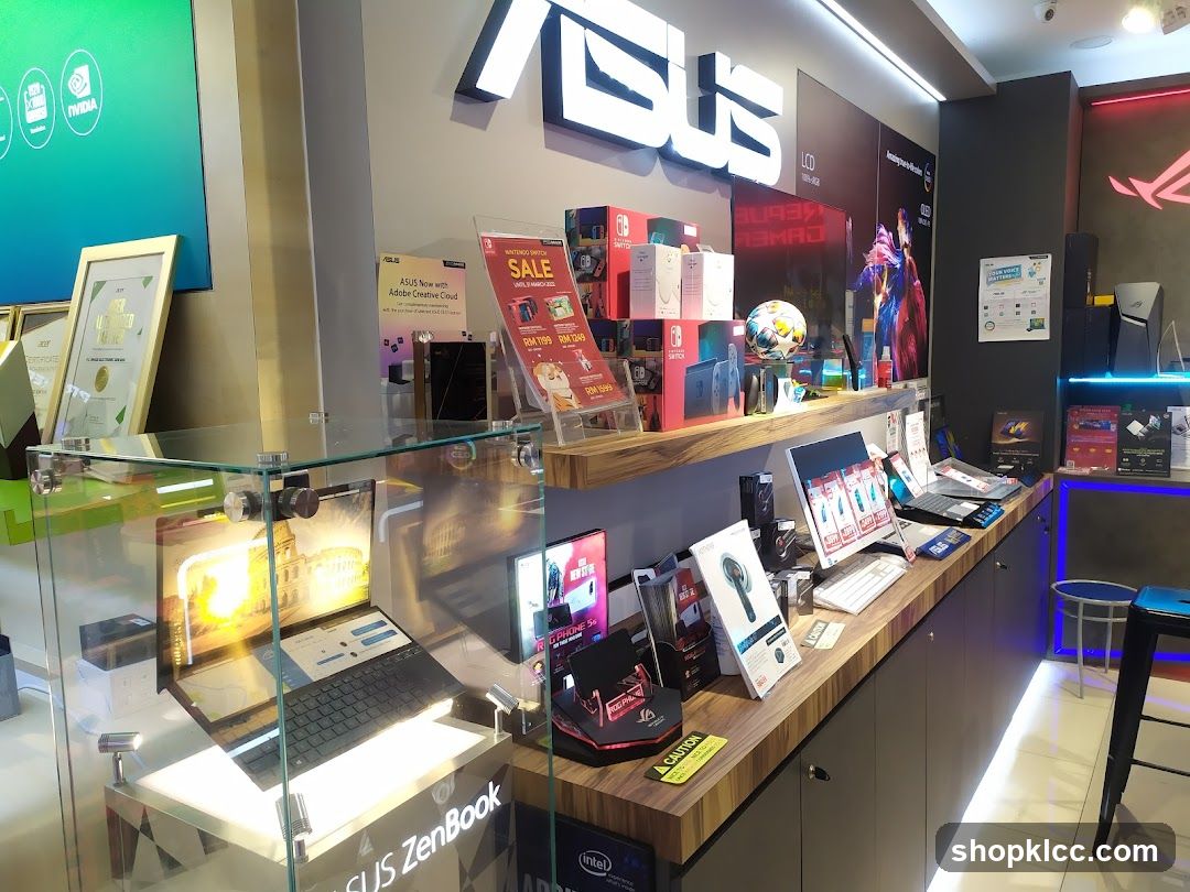 ASUS Store Display