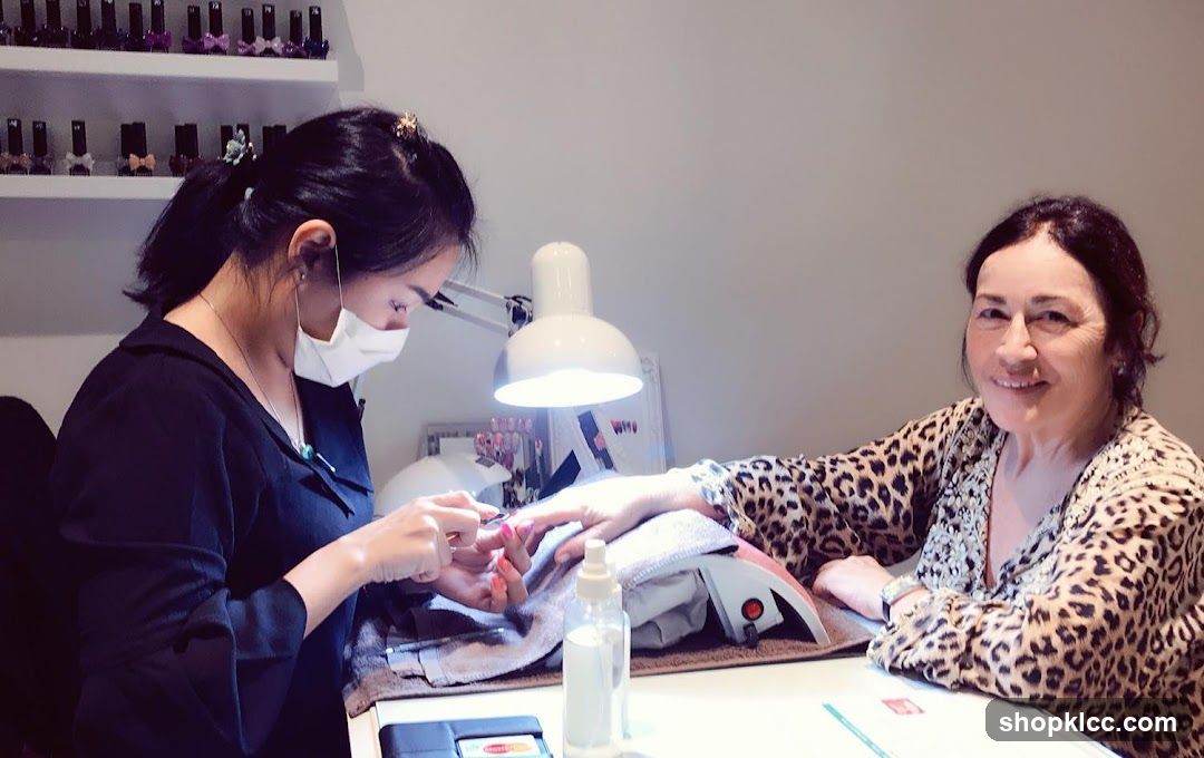 Nail Salon Service