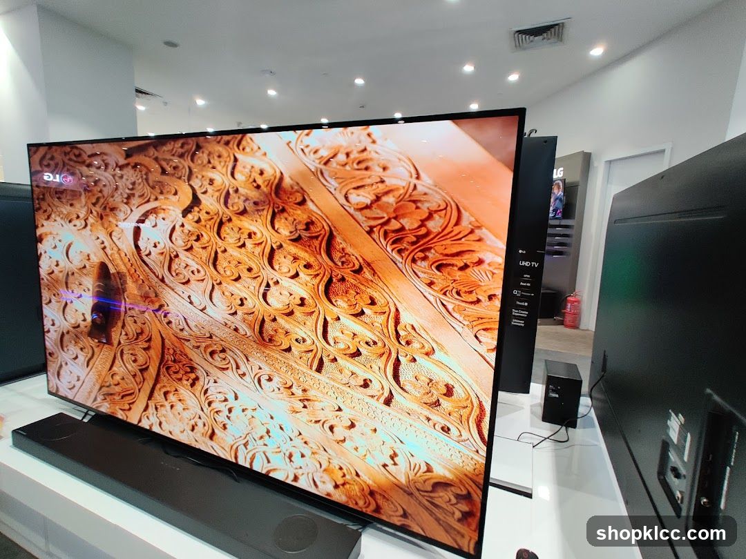 LG UHD TV Display