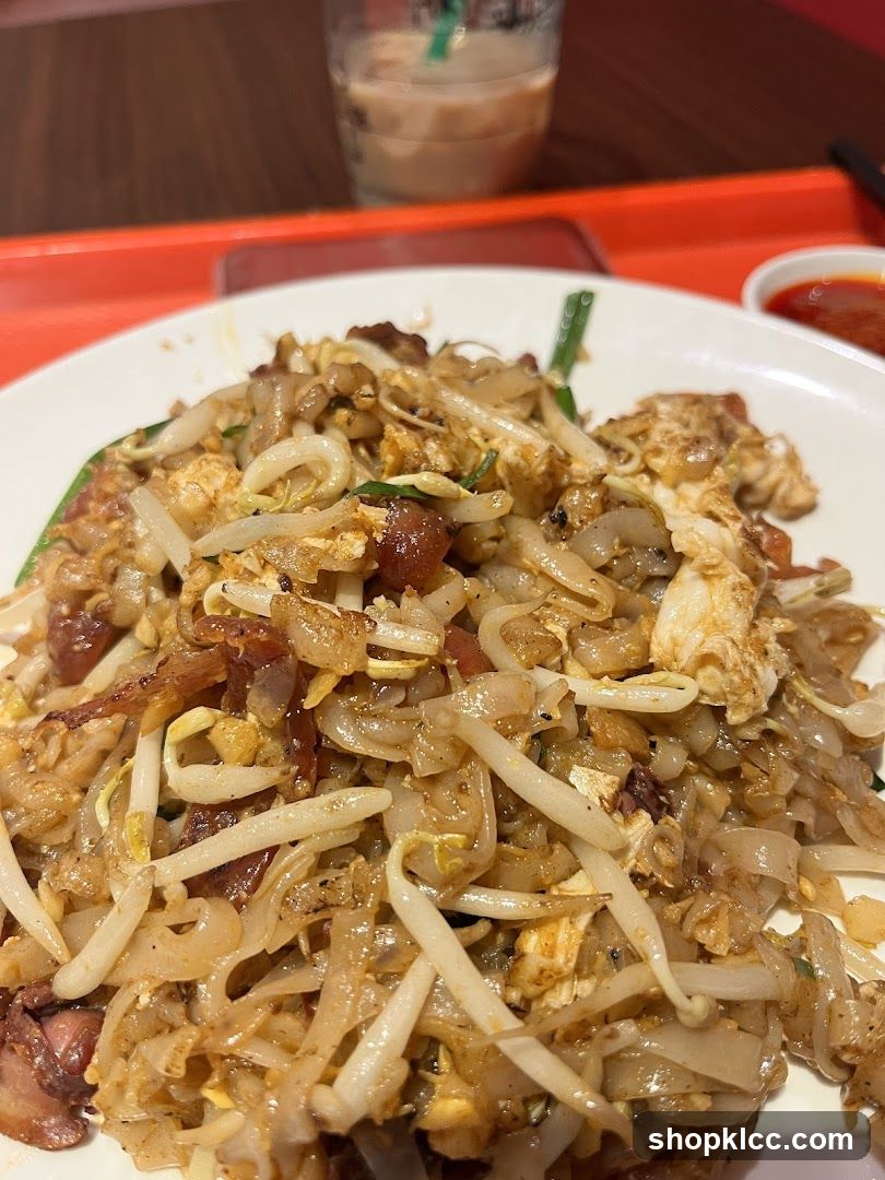 Stir-fried Noodles with Bean Sprouts