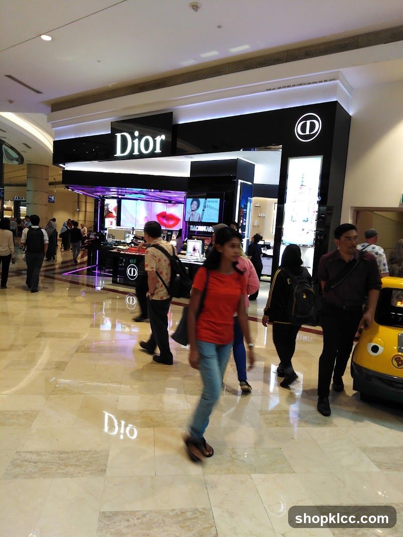 Dior Storefront