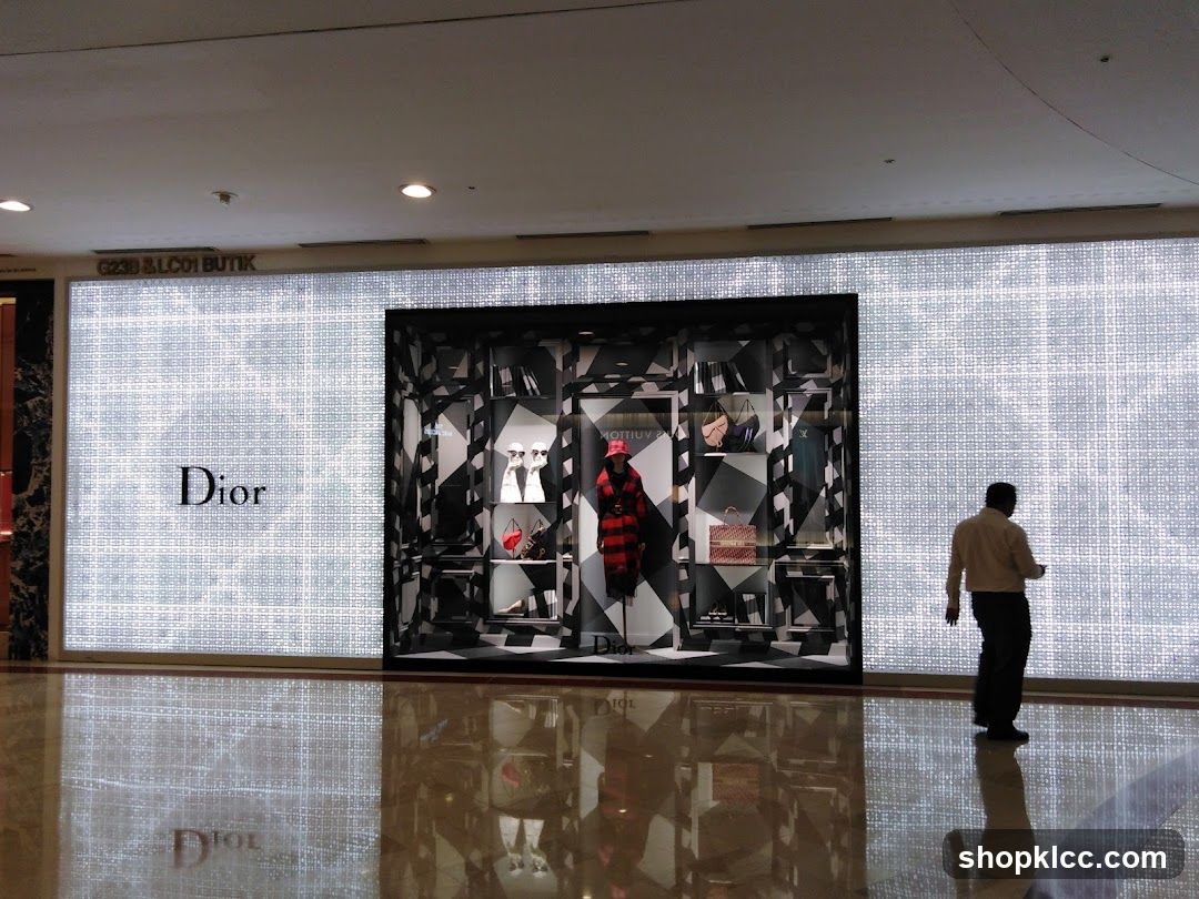 Dior Storefront