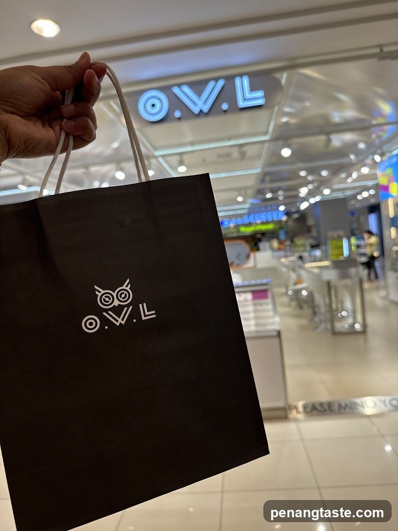 Shopping Bag with O.W.L. Logo