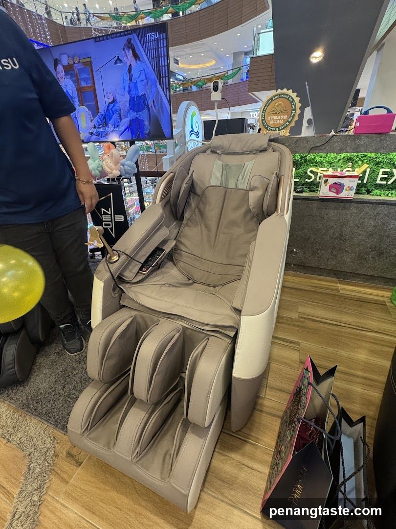 Massage Chair Display