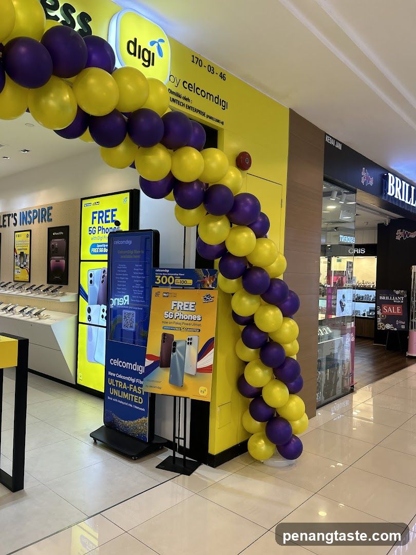 CelcomDigi Store Entrance