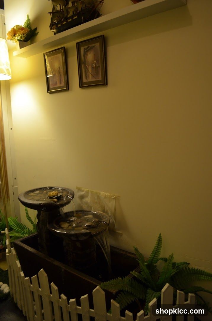 Indoor Water Feature Display