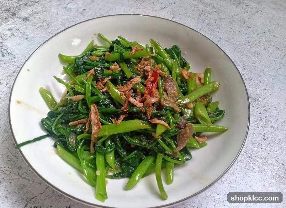 Stir-fried Water Spinach with Fried Pork