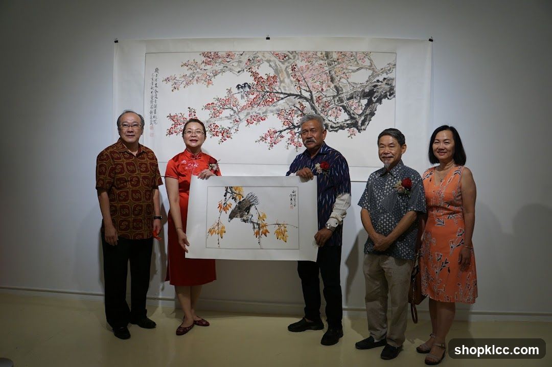 Art Exhibition Group Photo