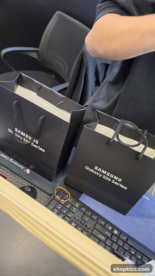 Samsung Galaxy S26 Series Shopping Bags