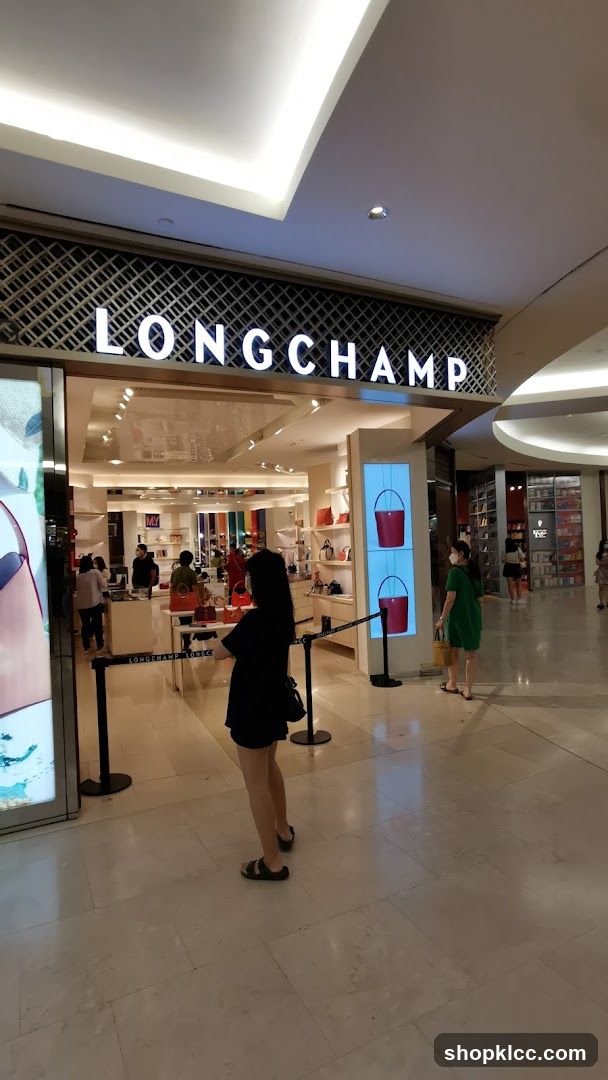 Longchamp Storefront