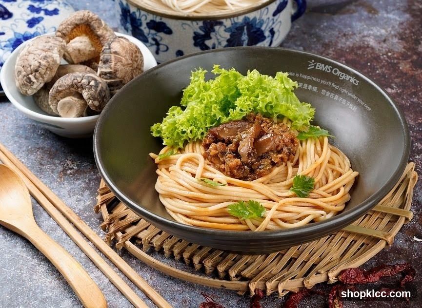 BMS Organics Noodle Bowl with Mushrooms and Lettuce