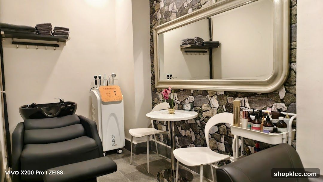 Salon Interior