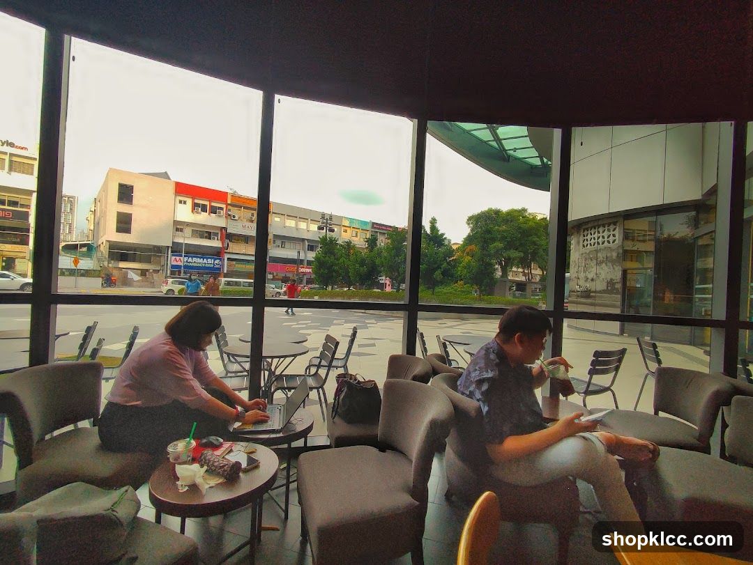 People relaxing in a cafe