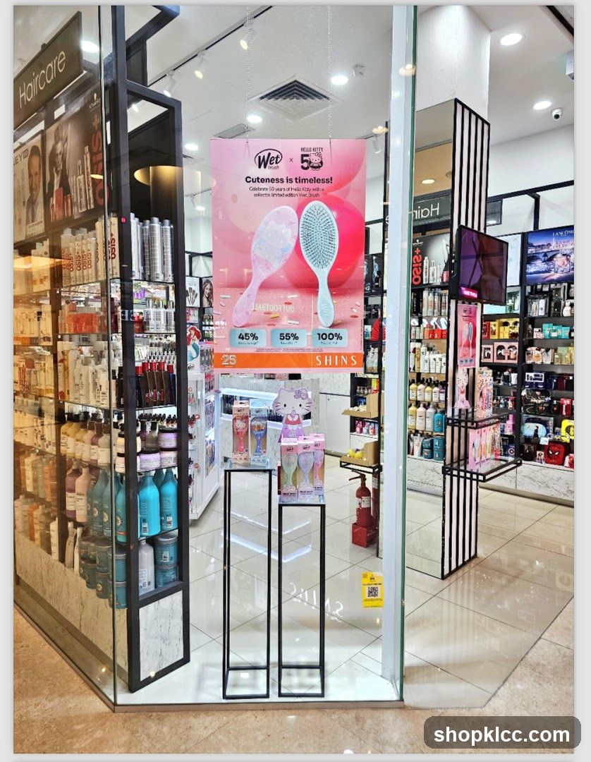 Wet & Shins Haircare Store Interior