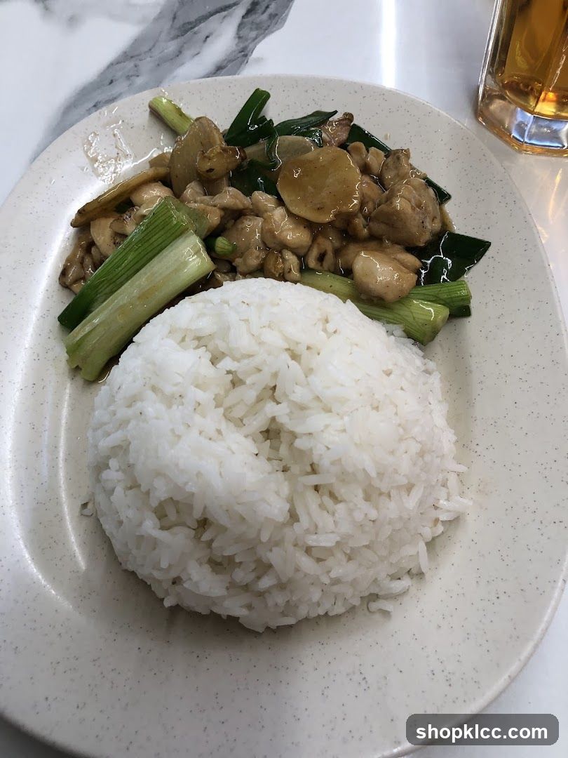Stir-fried Chicken with Mushrooms and Green Onions