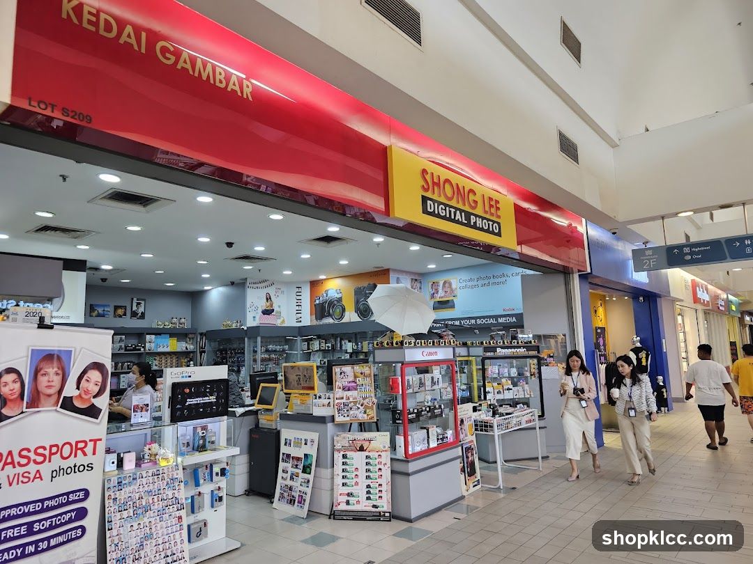 Shong Lee Digital Photo Store Interior