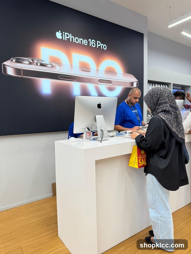 Apple Store Interior