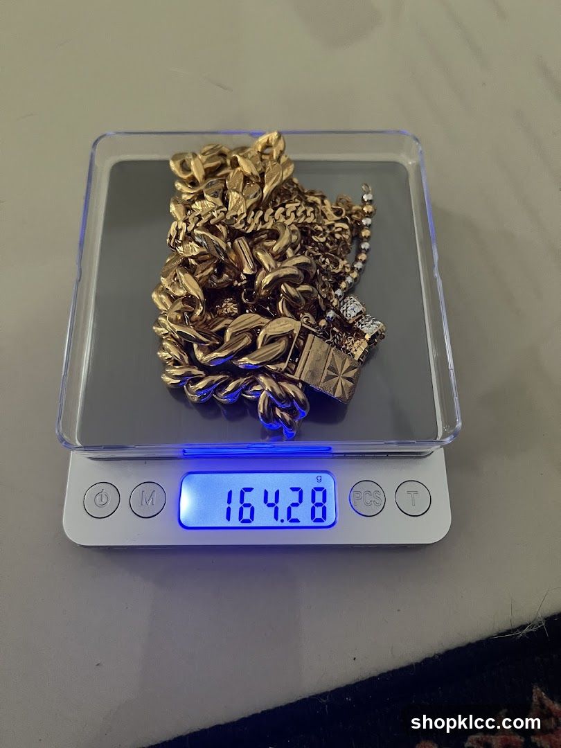 Gold Jewelry on Digital Scale