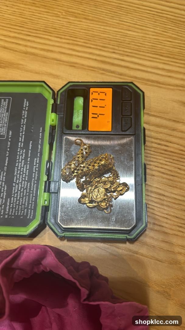 Gold Jewelry on Digital Scale