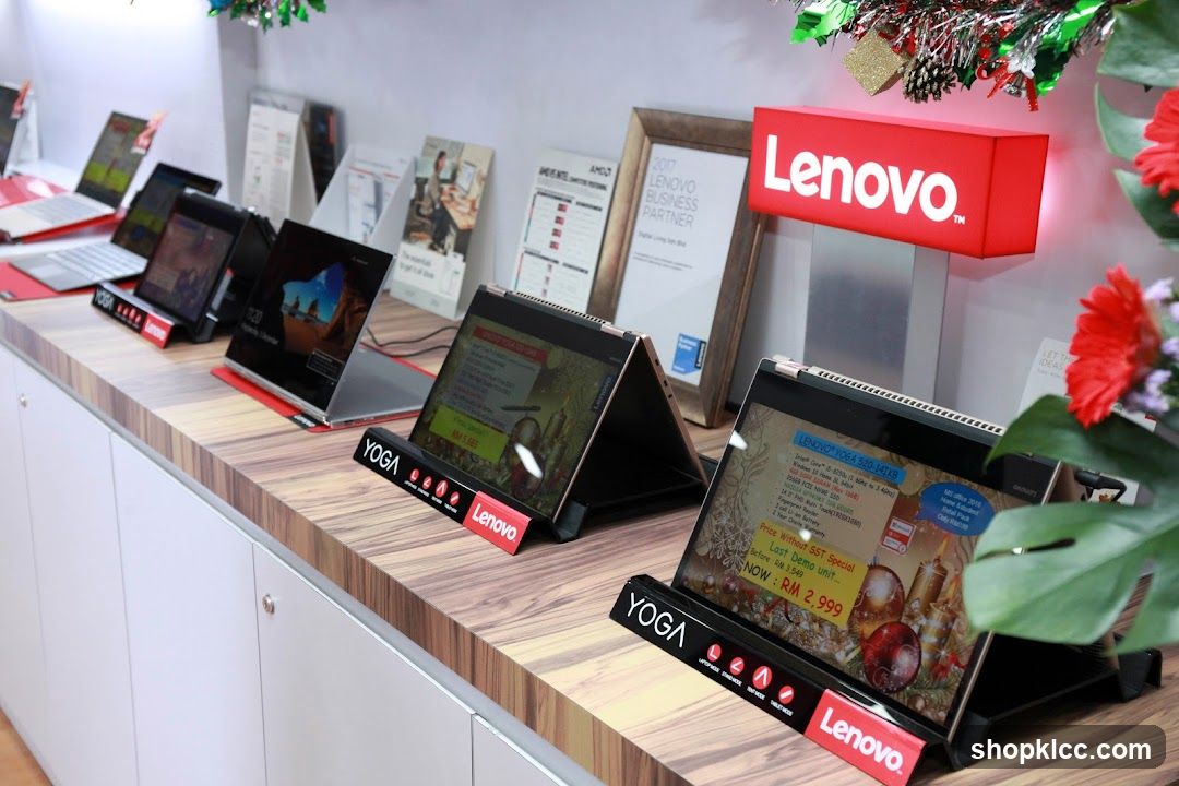 Lenovo Yoga Laptops Display