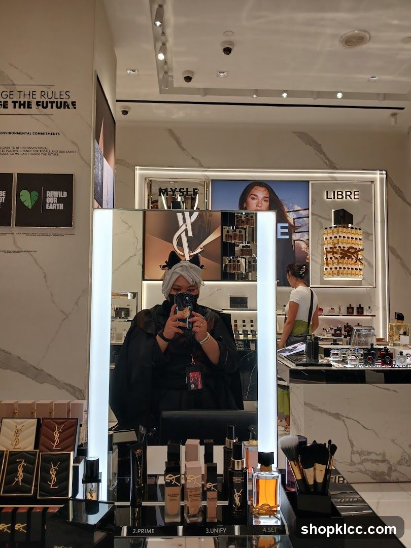 Cosmetics Display