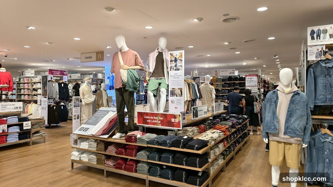 Uniqlo Store Interior