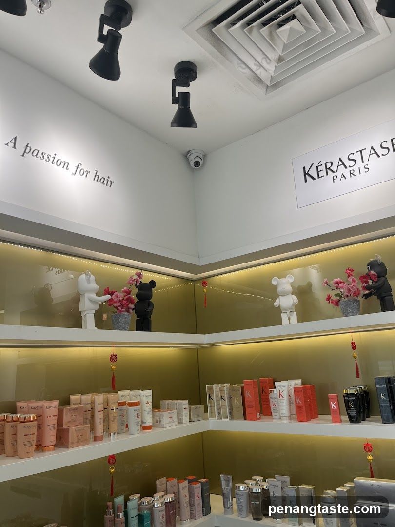 Kérastase Hair Products Display