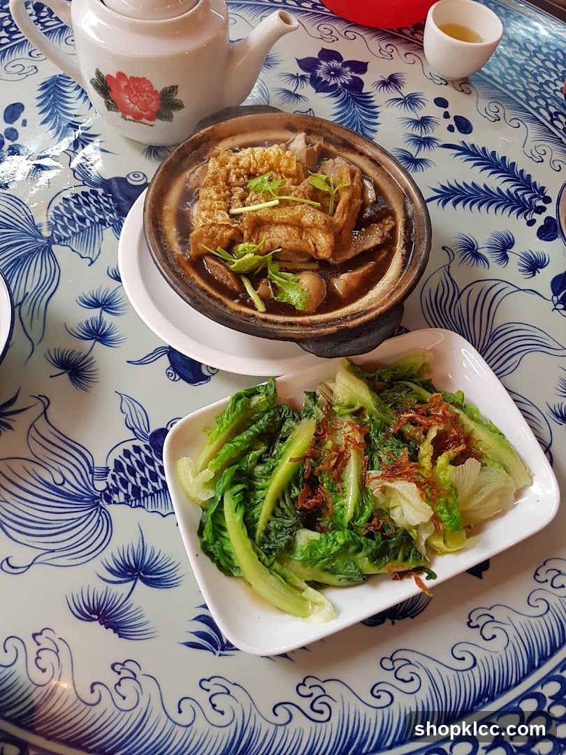 Bak Kut Teh and Stir-fried Lettuce