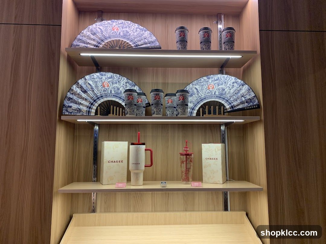 Chagee Merchandise Display