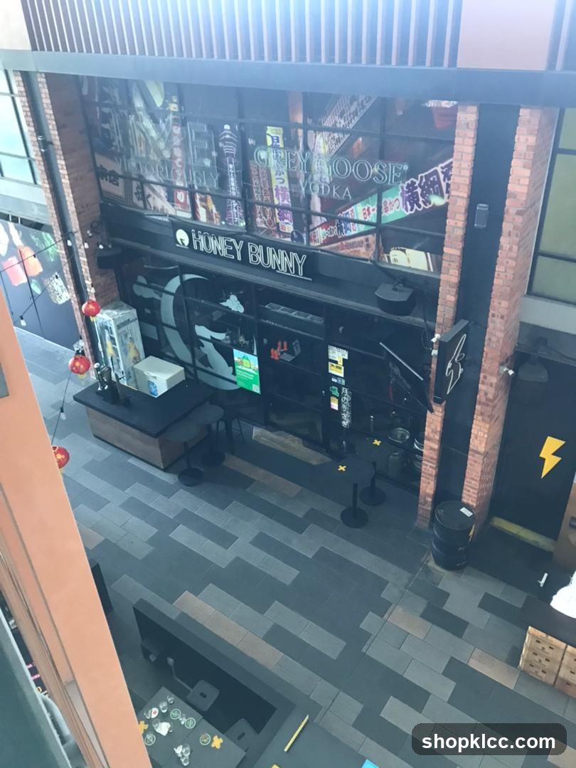 Honey Bunny - Pong Bar and Restaurant