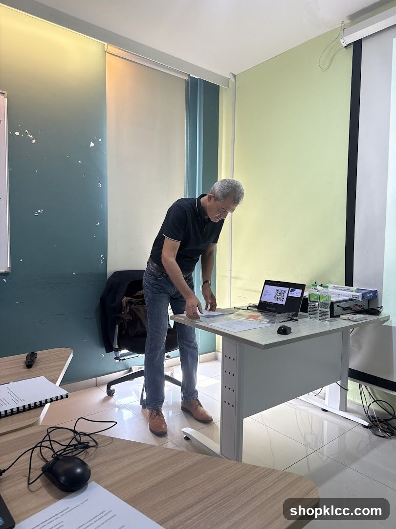 Man presenting in a classroom