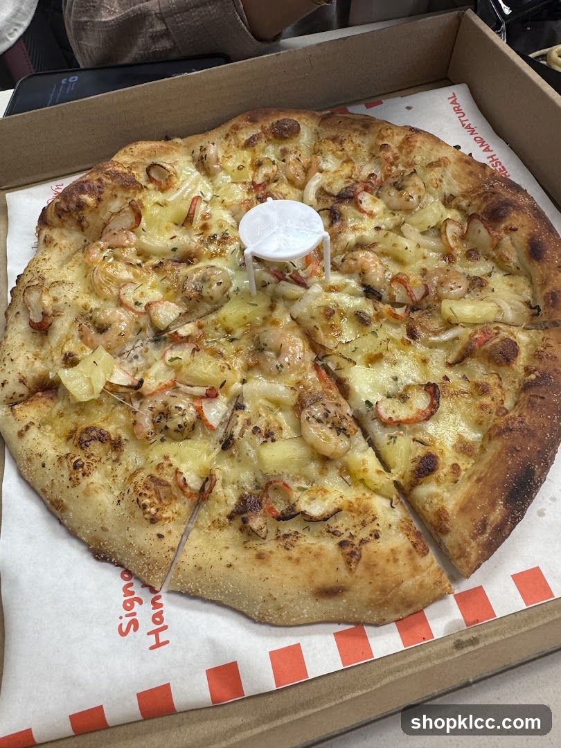 Seafood Pizza